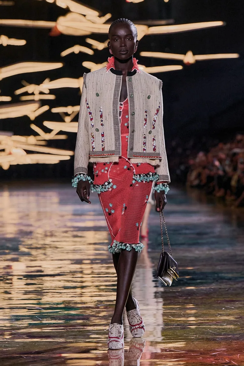 chanel-ss27-un-vent-de-liberte-par-matthieu-blazy/carousel-6.jpg