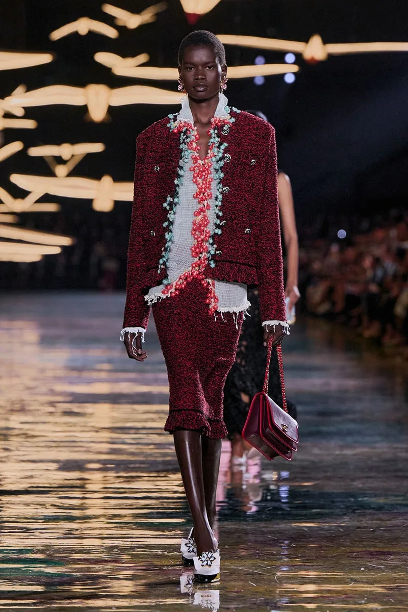 chanel-ss27-un-vent-de-liberte-par-matthieu-blazy/carousel-9.jpg