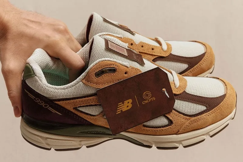 Chaussures New Balance 990 avec étiquette Concepts, coloris marron et beige.