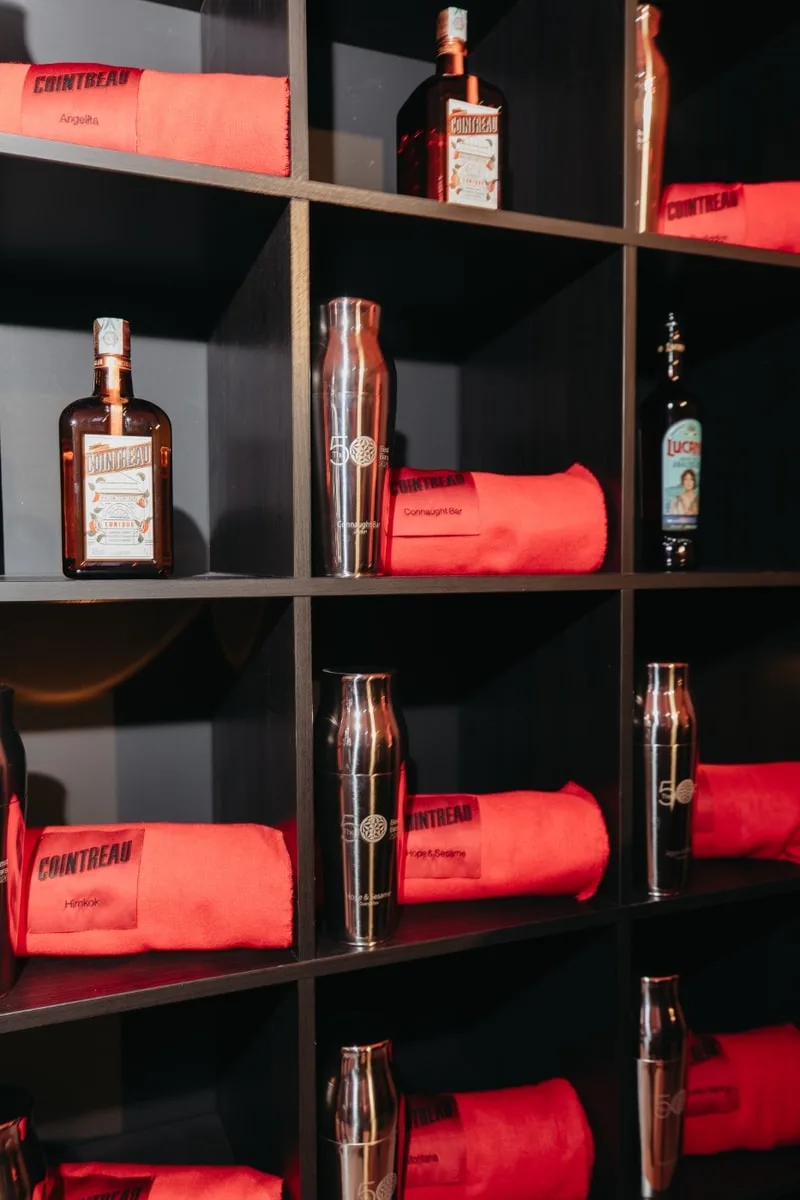 cointreau-une-annee-en-rouge-sur-les-bars-2026/carousel-2.jpg