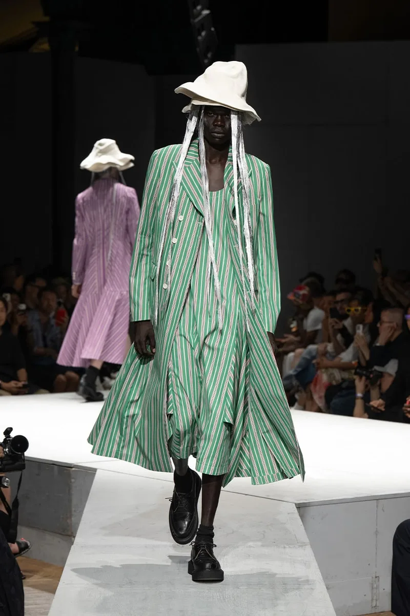 comme-des-garcons-une-vision-liberee-du-ss27/carousel-4.jpg