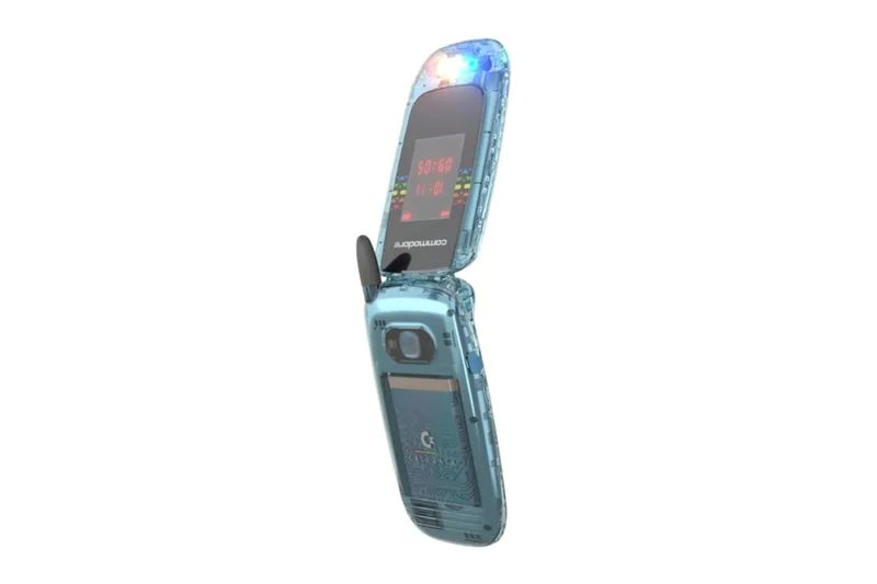 commodore-callback-8020-le-retour-du-flip-phone-anti-scroll/carousel-1.jpg