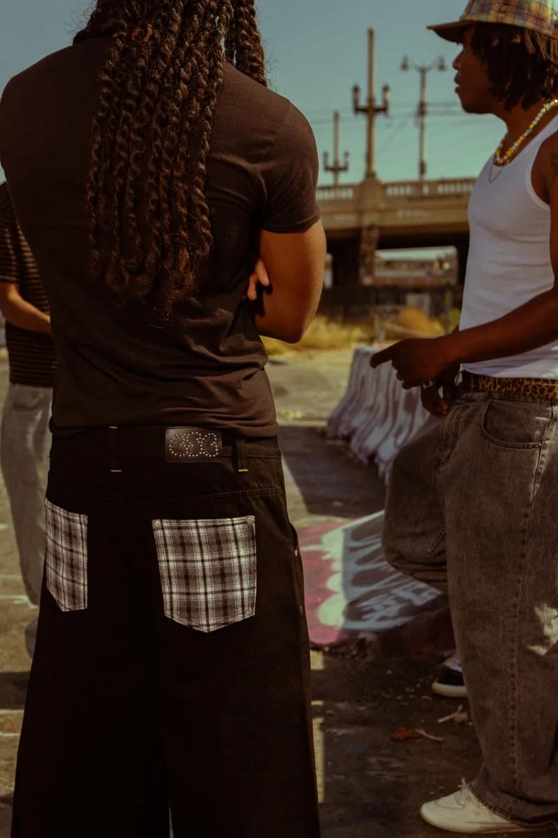 crenshaw-skate-club-une-troisieme-livraison-intrigante/carousel-4.jpg
