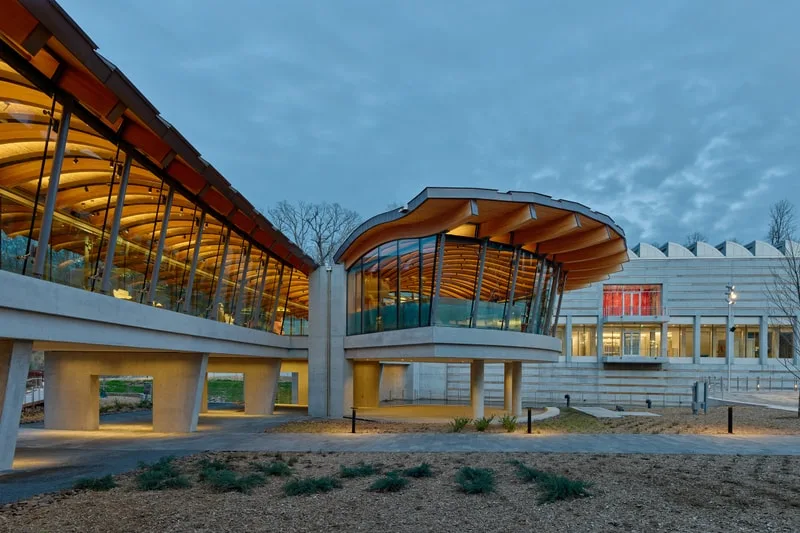 crystal-bridges-une-metamorphose-architecturale/carousel-14.jpg