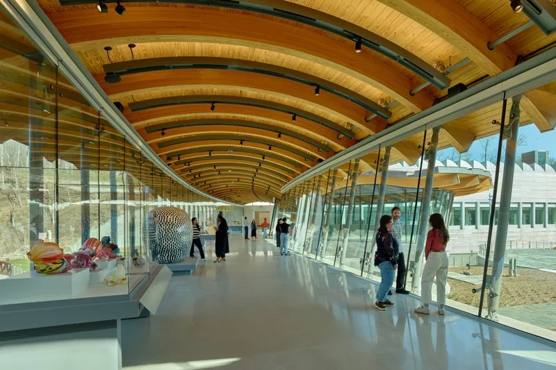 crystal-bridges-une-metamorphose-architecturale/carousel-7.jpg