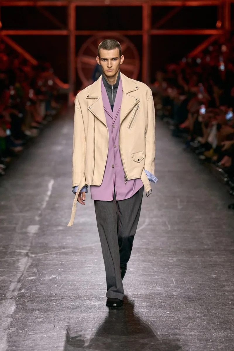 diesel-ss27-le-depart-flamboyant-de-glenn-martens/carousel-13.jpg