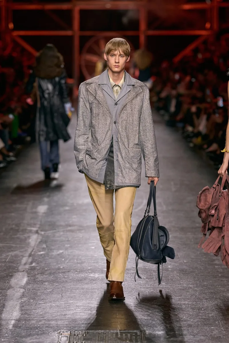 diesel-ss27-le-depart-flamboyant-de-glenn-martens/carousel-8.jpg