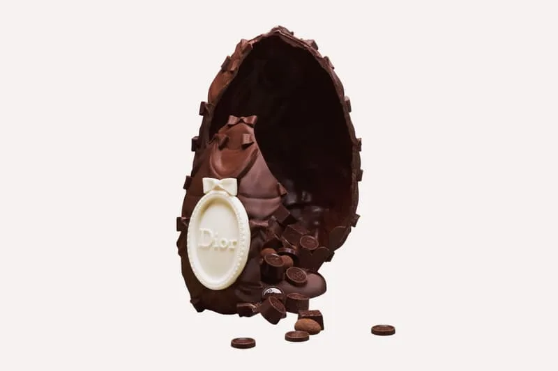 Informations sur la sortie de l'œuf en chocolat Dior à 30 montaigne par yannick alleno, assiette de Pâques Trompe L'œil