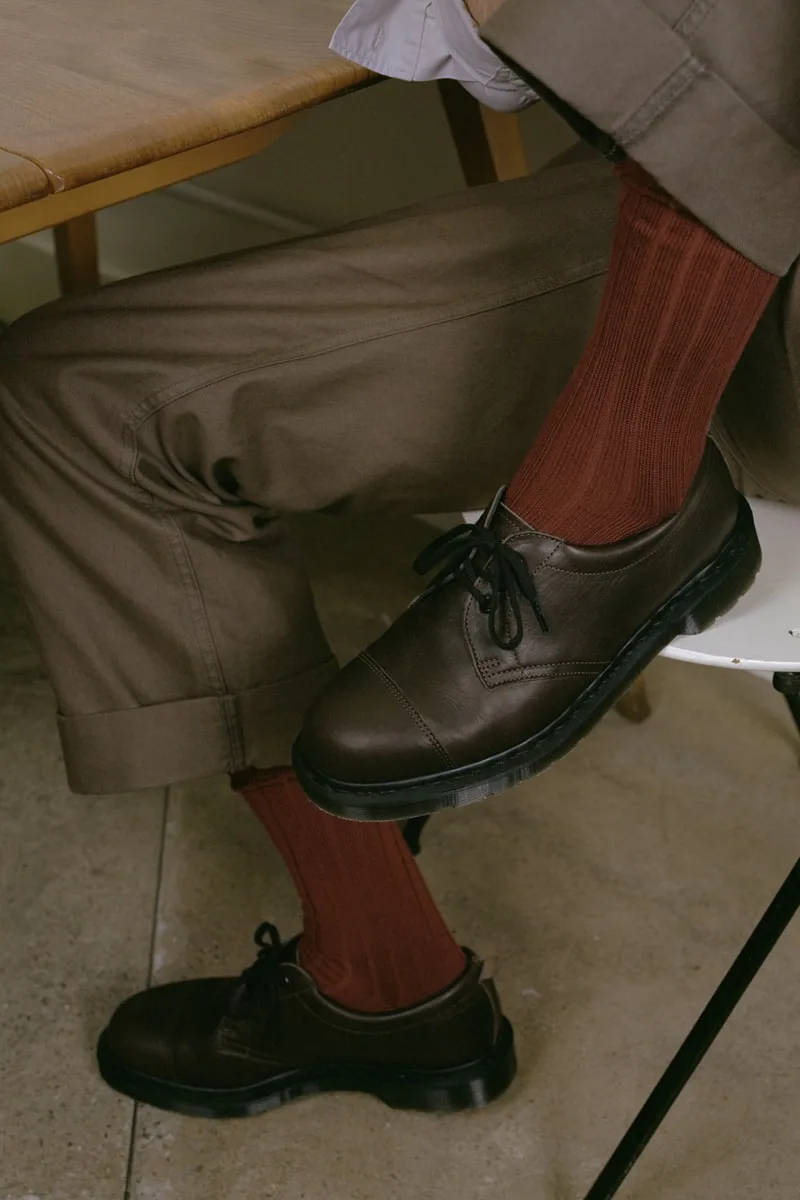 dr-martens-1461-collaboration-avec-mhl/carousel-1.jpg