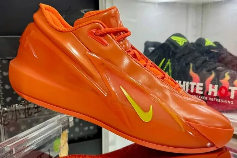 drake-et-nike-annoncent-une-collaboration-avec-kevin-durant/carousel-6.jpg