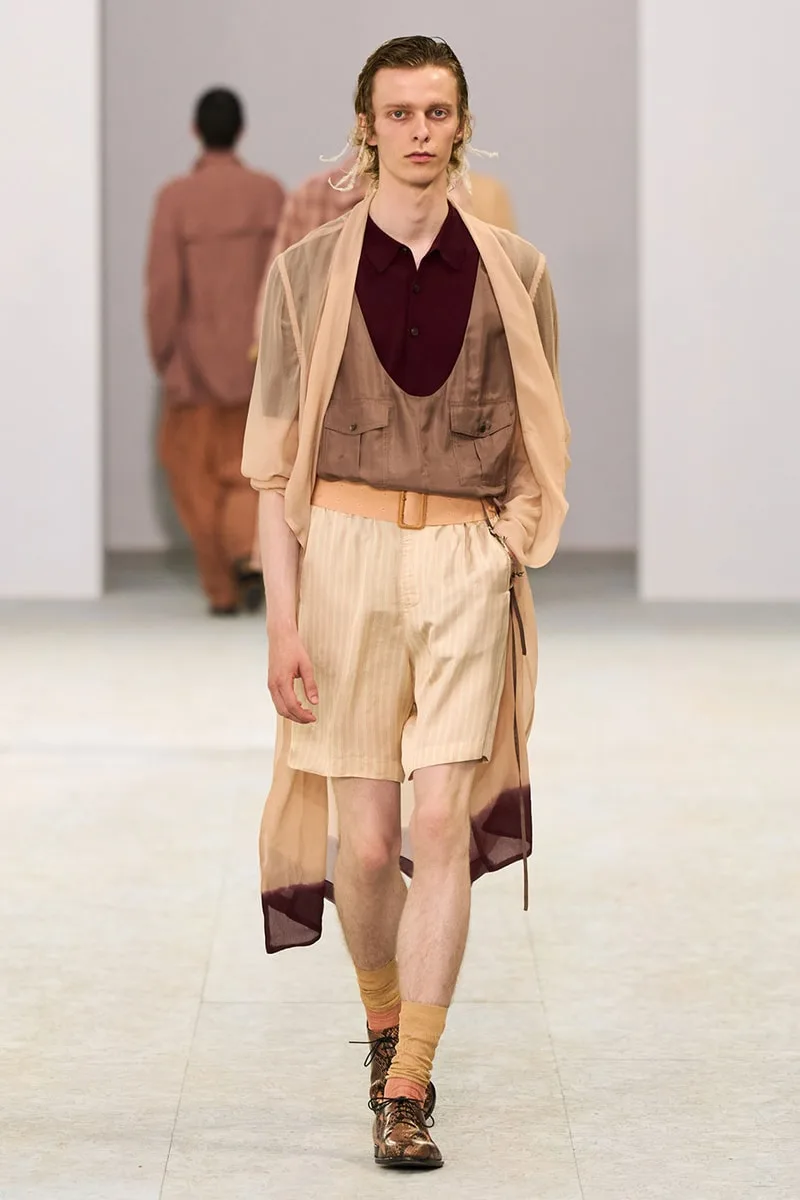 dries-van-noten-une-fluidite-onirique-pour-le-ss27/carousel-11.jpg