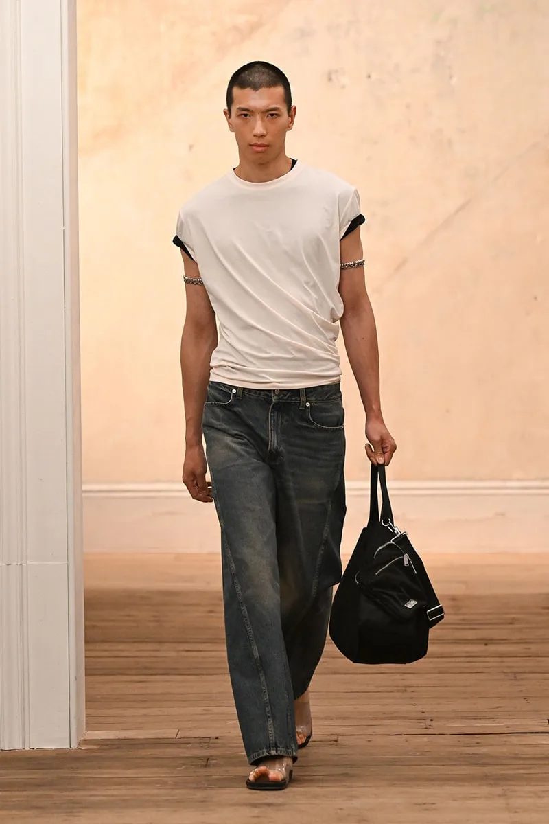 eckhaus-latta-audace-urbaine-a-la-fashion-week-de-new-york/carousel-7.jpg