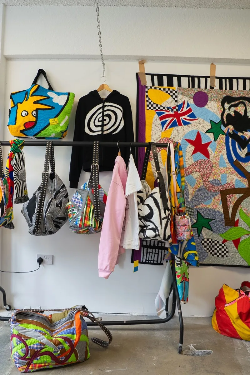 ed-curtis-x-evian-une-collaboration-surprenante/carousel-3.jpg