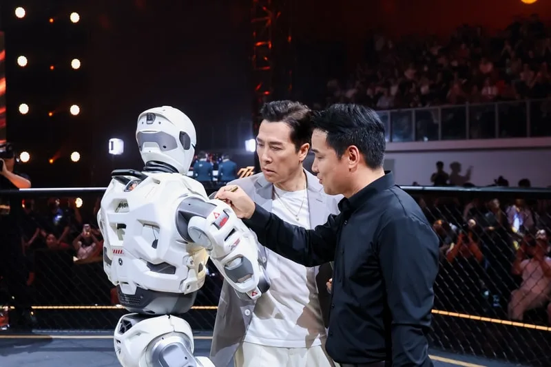 engineai-t800-robot-combattant-de-la-ligue-urkl/carousel-10.jpg