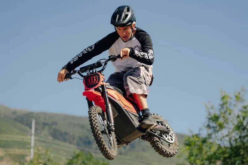 engwe-eagle-le-dirt-bike-qui-redefinit-le-style/carousel-6.jpg
