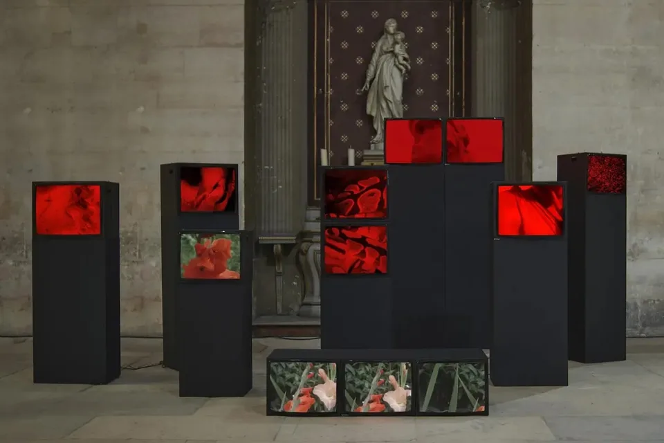 Œuvres de protestation parmi les expositions incontournables d’Art Basel Paris 2026