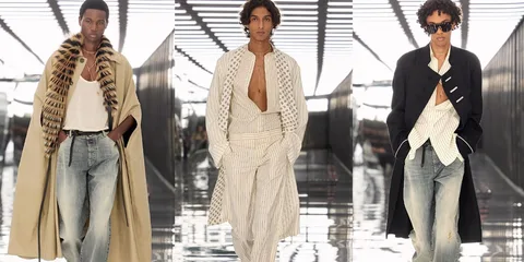 Défilé de mode homme avec manteaux, chemises rayées et jeans.