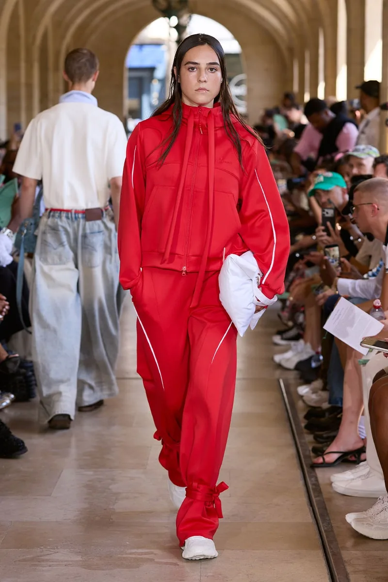 feng-chen-wang-fusion-de-lest-et-de-louest-a-paris/carousel-14.jpg