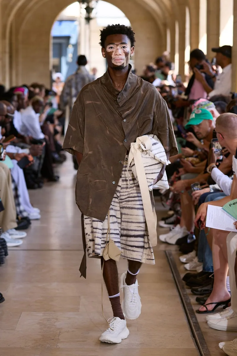 feng-chen-wang-fusion-de-lest-et-de-louest-a-paris/carousel-2.jpg