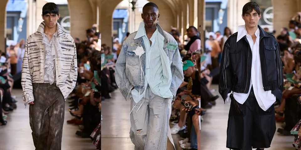 Défilé de mode avec vêtements modernes et urbains dans un cadre extérieur.