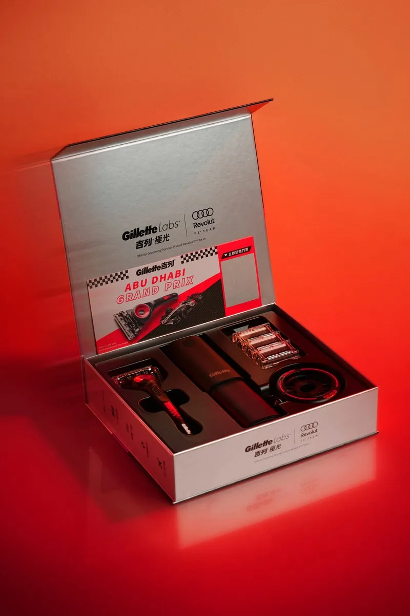 Coffret cadeau Gillette avec rasoir et accessoires.