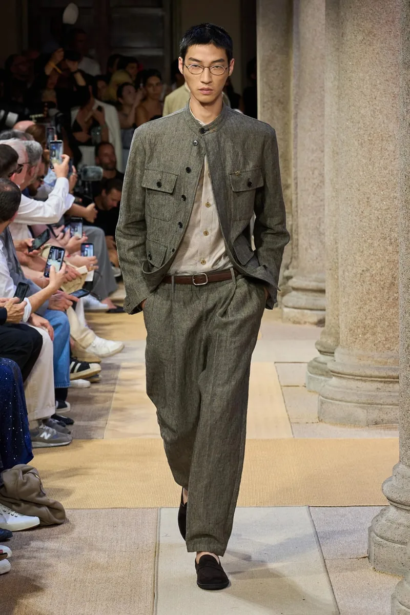 giorgio-armani-vers-une-elegance-decontractee-ss27/carousel-1.jpg