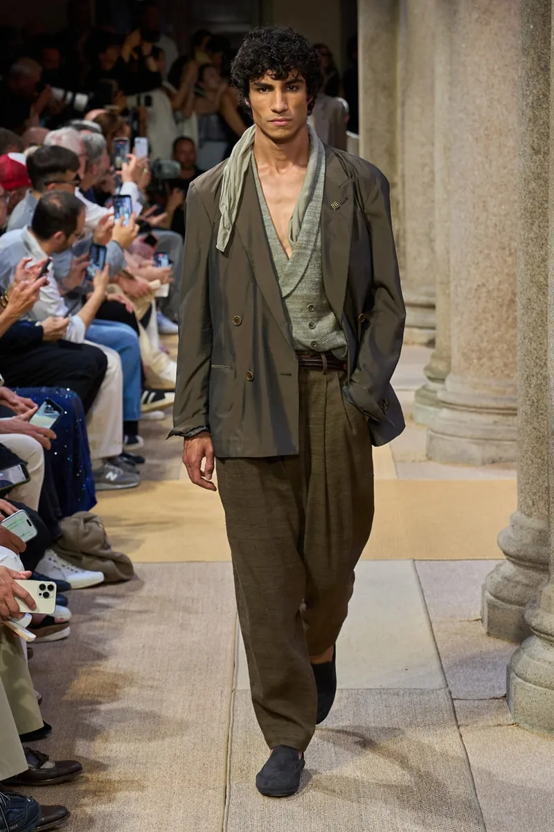giorgio-armani-vers-une-elegance-decontractee-ss27/carousel-5.jpg