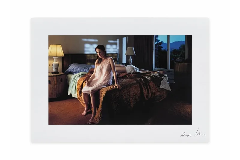 gregory-crewdson-lobscurite-des-banlieues-revelee/carousel-2.jpg
