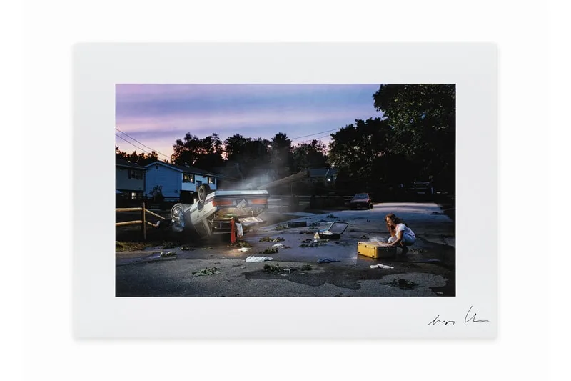 gregory-crewdson-lobscurite-des-banlieues-revelee/carousel-4.jpg