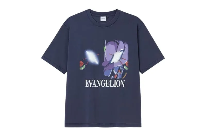 T-shirt bleu avec motif de tête de robot et texte 'EVANGELION'.