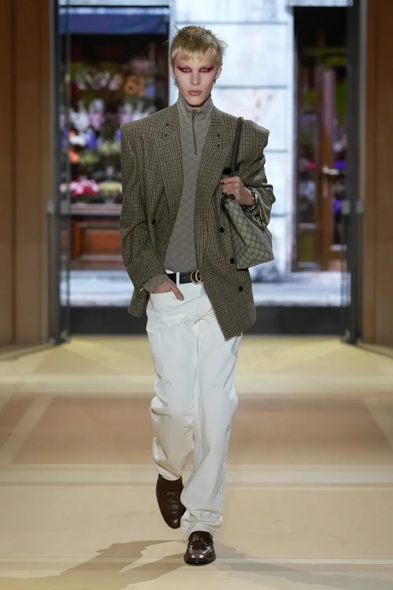 gucci-ss27-demna-devoile-sa-vision-personnelle/carousel-11.jpg