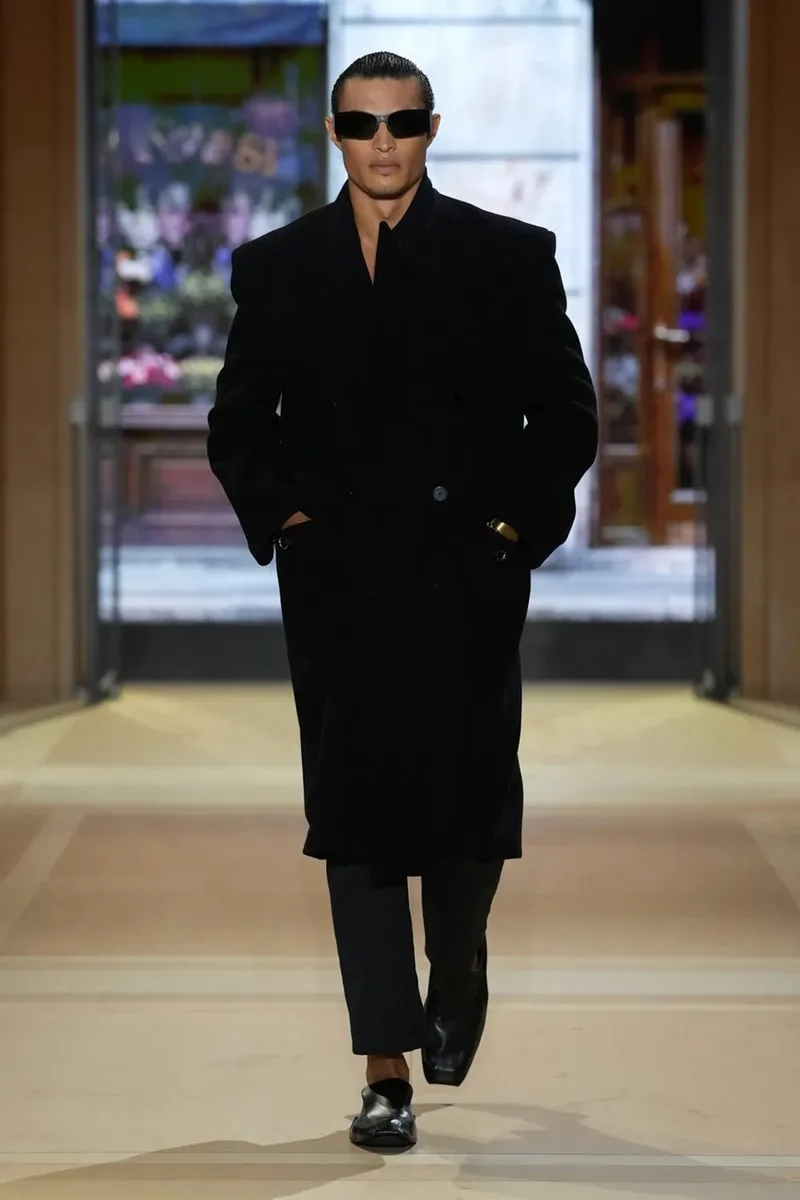 gucci-ss27-demna-devoile-sa-vision-personnelle/carousel-5.jpg