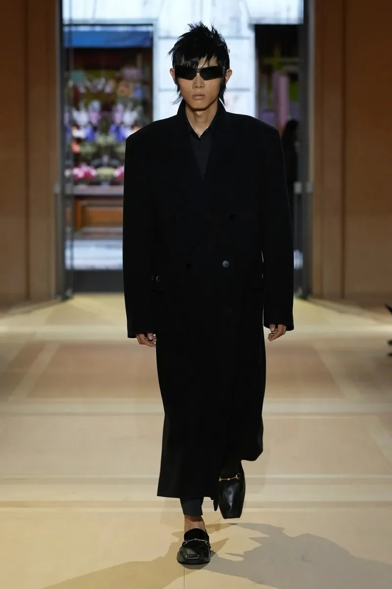 gucci-ss27-demna-devoile-sa-vision-personnelle/carousel-7.jpg