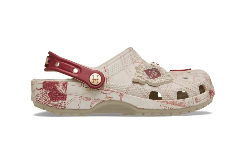 harry-potter-x-crocs-lart-cartographique-revisite/carousel-3.jpg