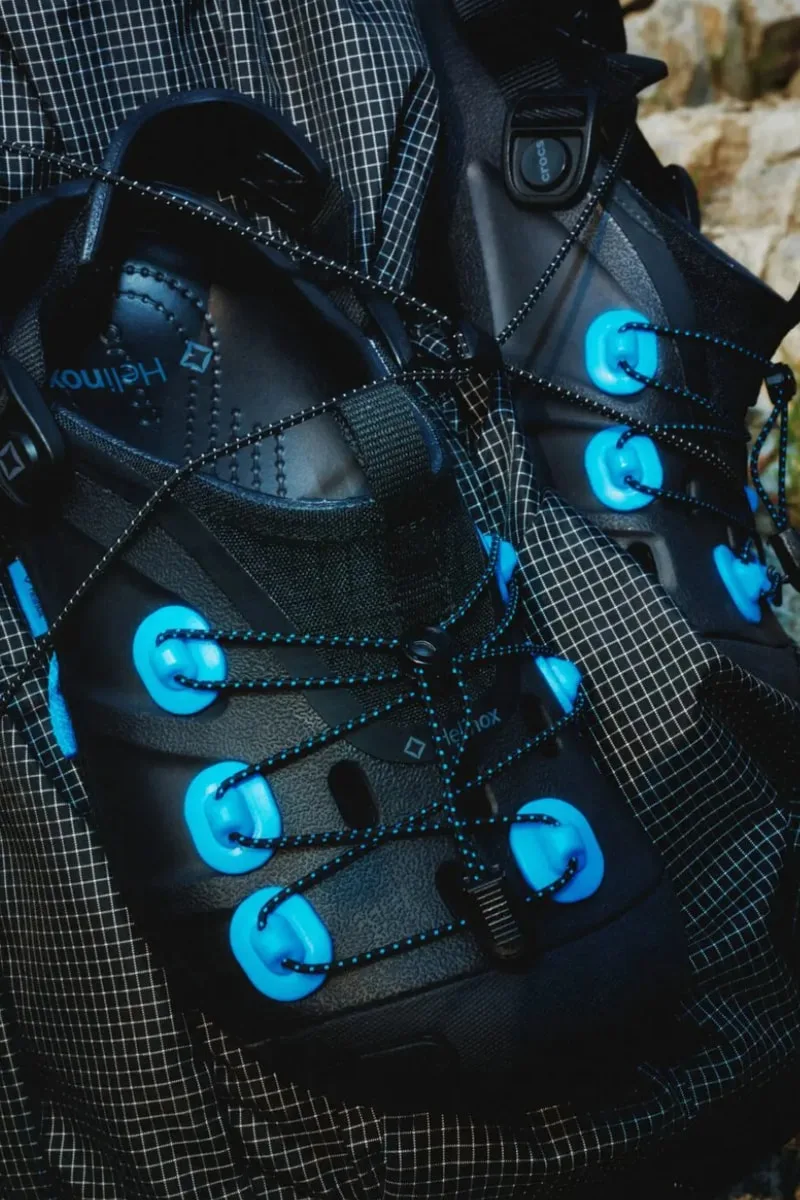 helinox-x-crocs-un-sabot-lumineux-et-utilitaire/carousel-4.jpg