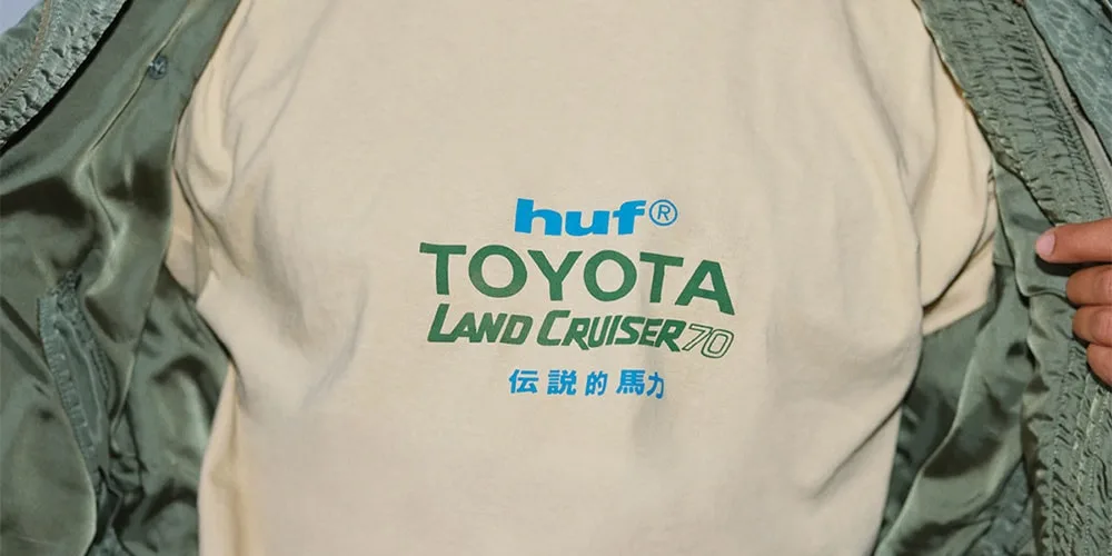 Personne portant un t-shirt Toyota Land Cruiser HUF.