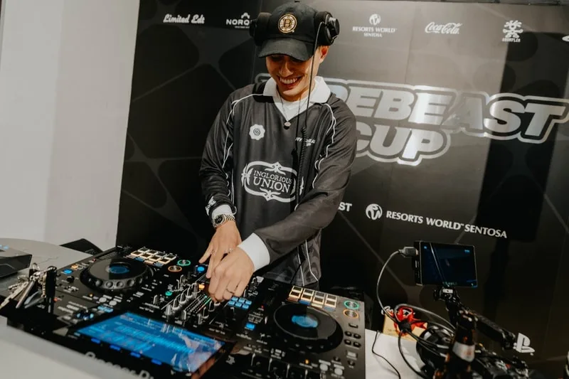 hypebeast-cup-singapour-un-mois-de-creativite-et-competition/carousel-8.jpg