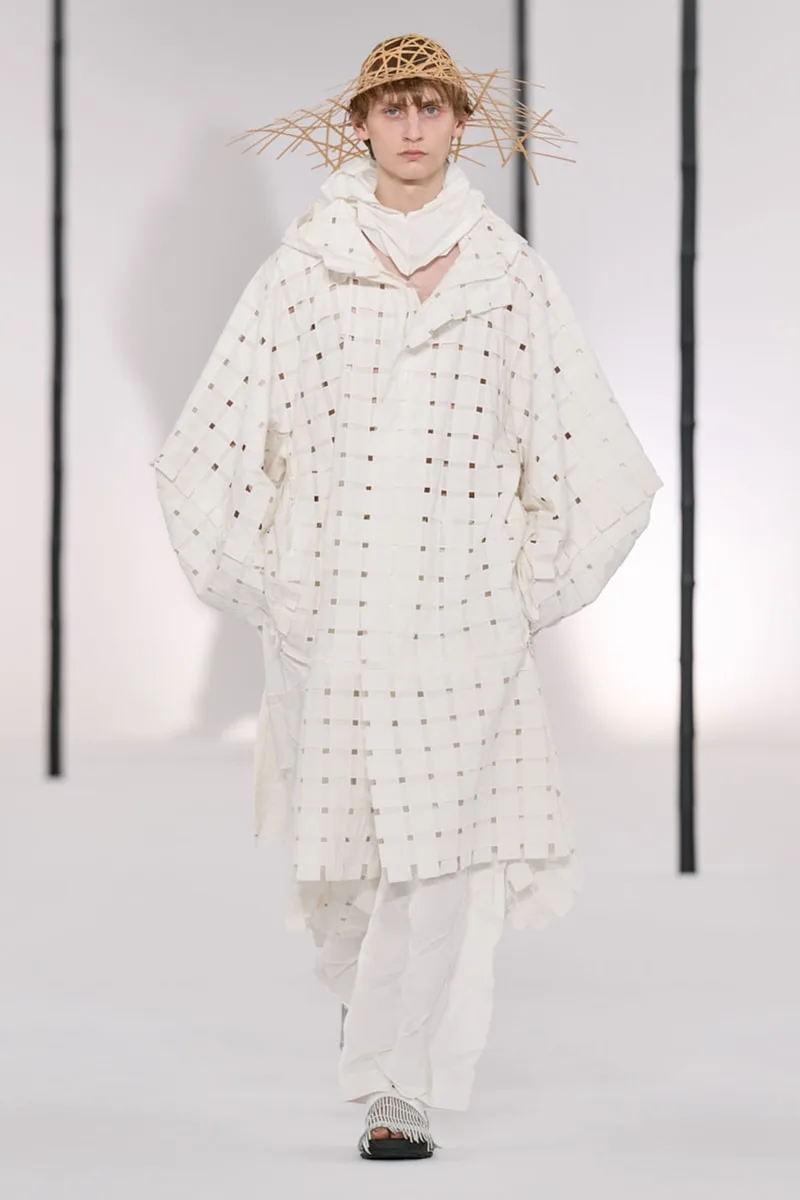 im-men-hommage-a-lart-asiatique-dans-sa-collection-ss27/carousel-11.jpg