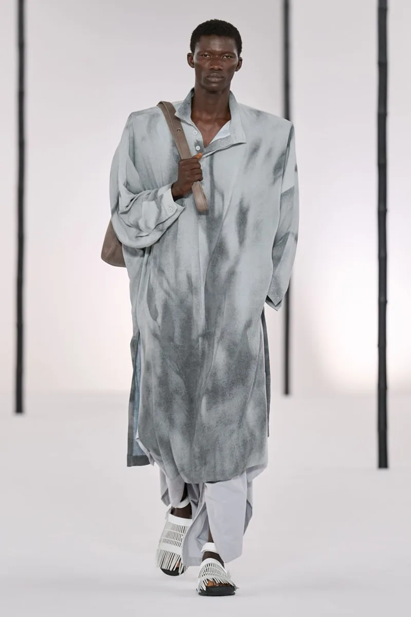 im-men-hommage-a-lart-asiatique-dans-sa-collection-ss27/carousel-2.jpg