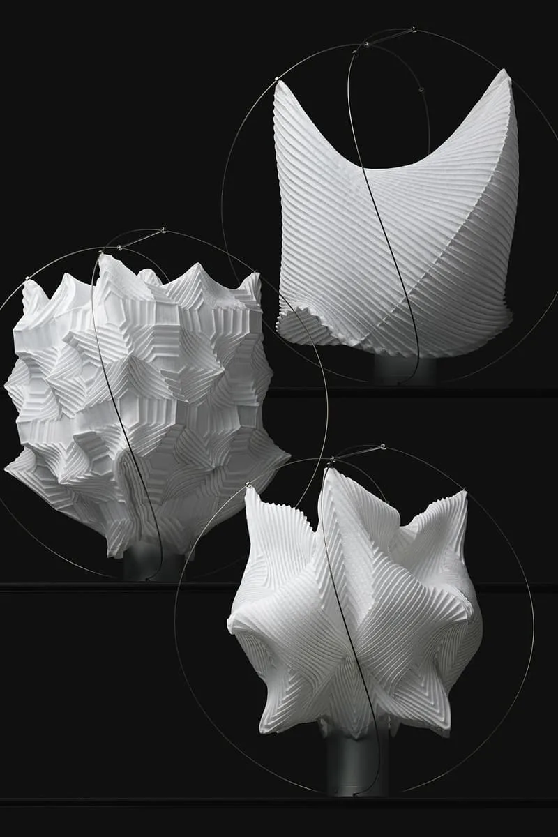 issey-miyake-decline-ses-plis-iconiques-en-deco/carousel-1.jpg