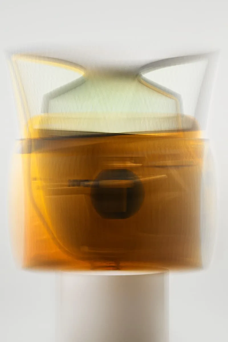 issey-miyake-une-nouvelle-adresse-phare-a-paris/carousel-9.jpg