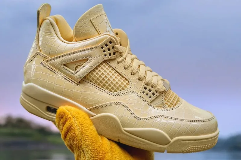 j-balvin-x-air-jordan-4-hommage-a-lamazonie/carousel-1.jpg