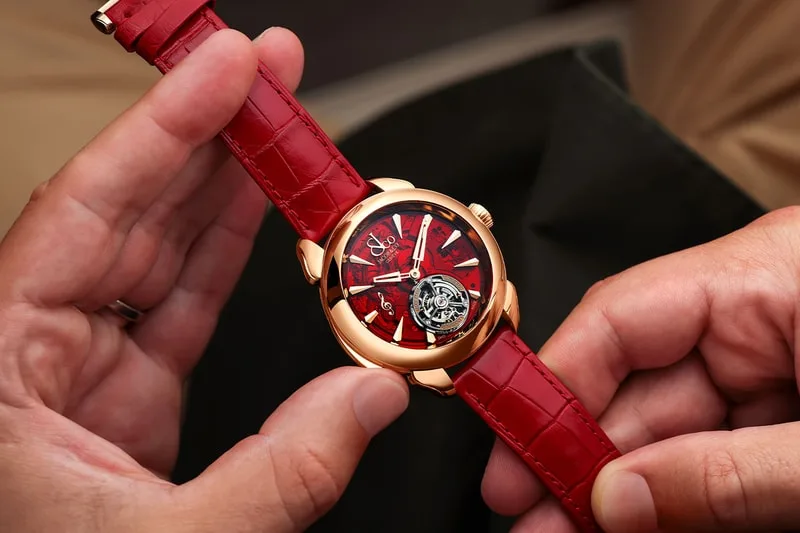 jacob-et-co-redecouverte-du-minute-repeater/carousel-4.jpg