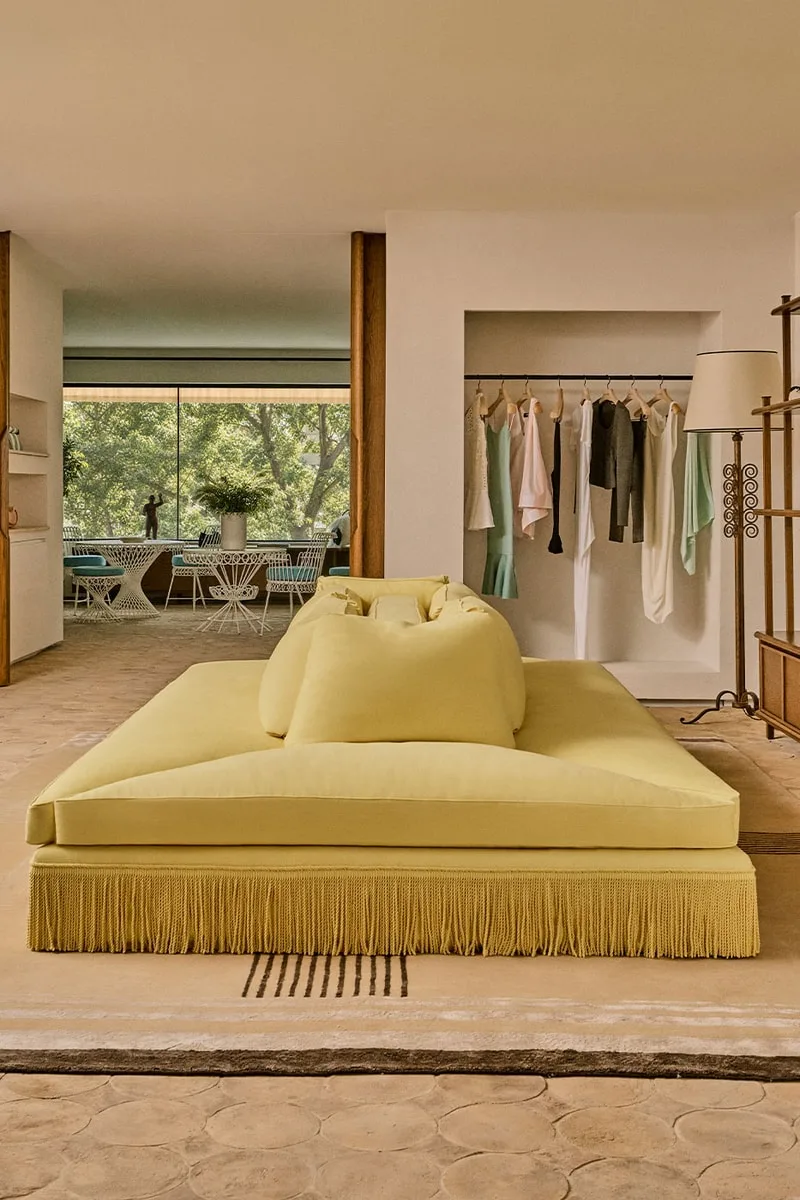 jacquemus-la-boutique-phare-de-miami-devoilee/carousel-5.jpg