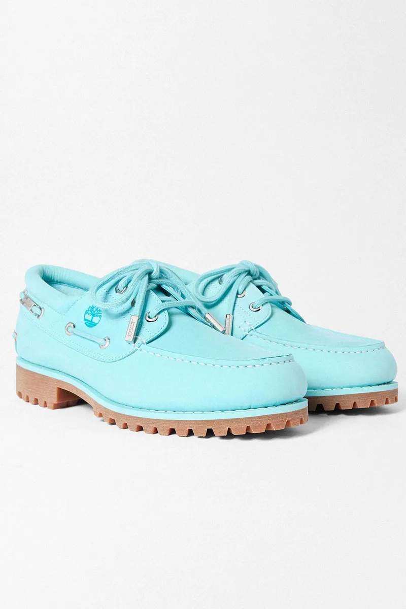 jacquemus-x-timberland-hommage-au-bleu-lagon/carousel-4.jpg