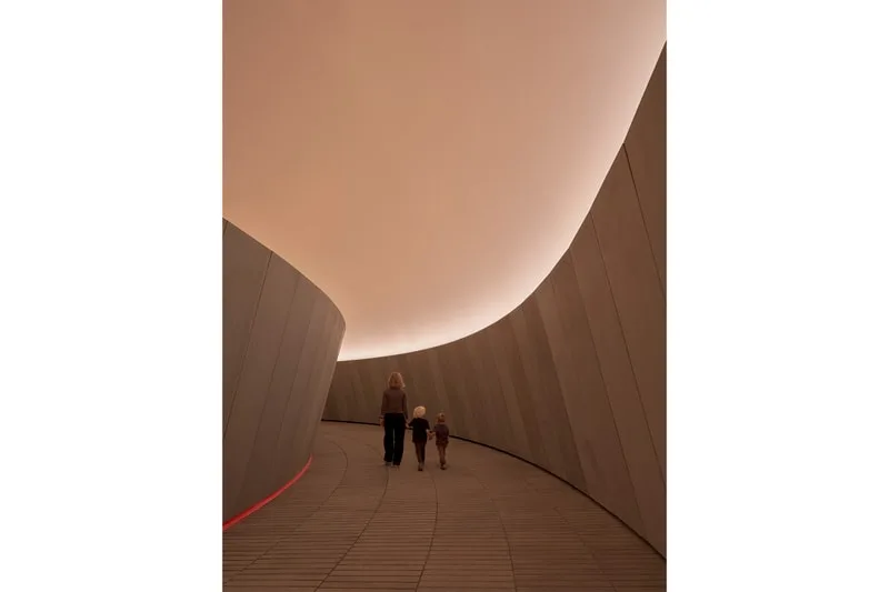 james-turrell-loeuvre-monumentale-au-musee-aros/carousel-7.jpg