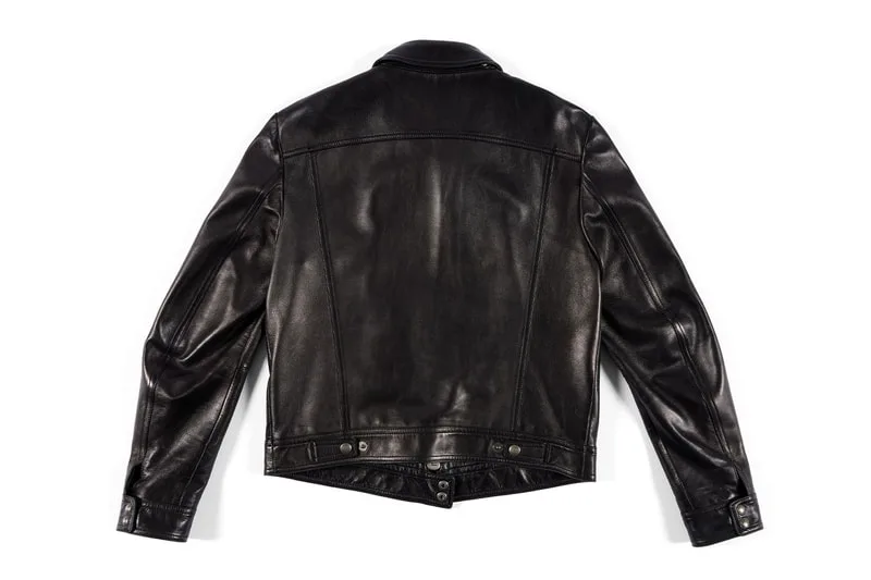 Blouson en cuir noir vu de dos