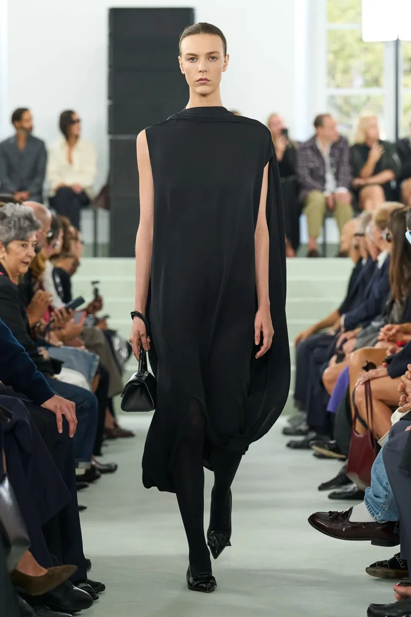 jil-sander-ss27-une-vulnerabilite-stylisee/carousel-11.jpg