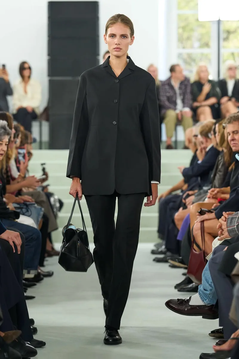 jil-sander-ss27-une-vulnerabilite-stylisee/carousel-7.jpg