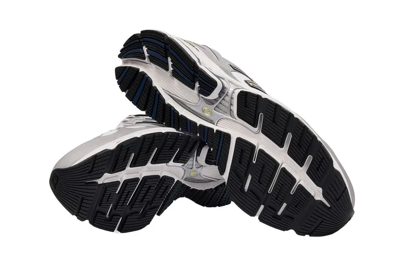 jjjjound-x-new-balance-1890-un-hommage-technique/carousel-13.jpg